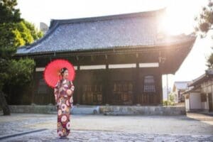 Japonya&rsquo;da etkili olan sıcak hava dalgası can aldı. Bir ayı