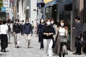 Japonya Başbakanı Suga Yoşihide, koronavir&uuml;s salgını nedeniyle başkent Tokyo'da ağustos