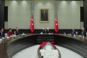 &Ouml;ğrenim kredi bor&ccedil;lusu gen&ccedil;lerin g&ouml;z&uuml; bug&uuml;n kabine toplantısından sonra yapılacak