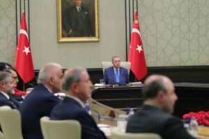 Cumhurbaşkanlığı Kabinesi bugün Cumhurbaşkanı Erdoğan başkanlığında Beştepe’de toplanacak.  Toplantıda banka