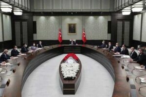 Cumhurbaşkanı Erdoğan başkanlığında bugün kabine toplantısı gerçekleştirilecek. Toplantının ana gündem