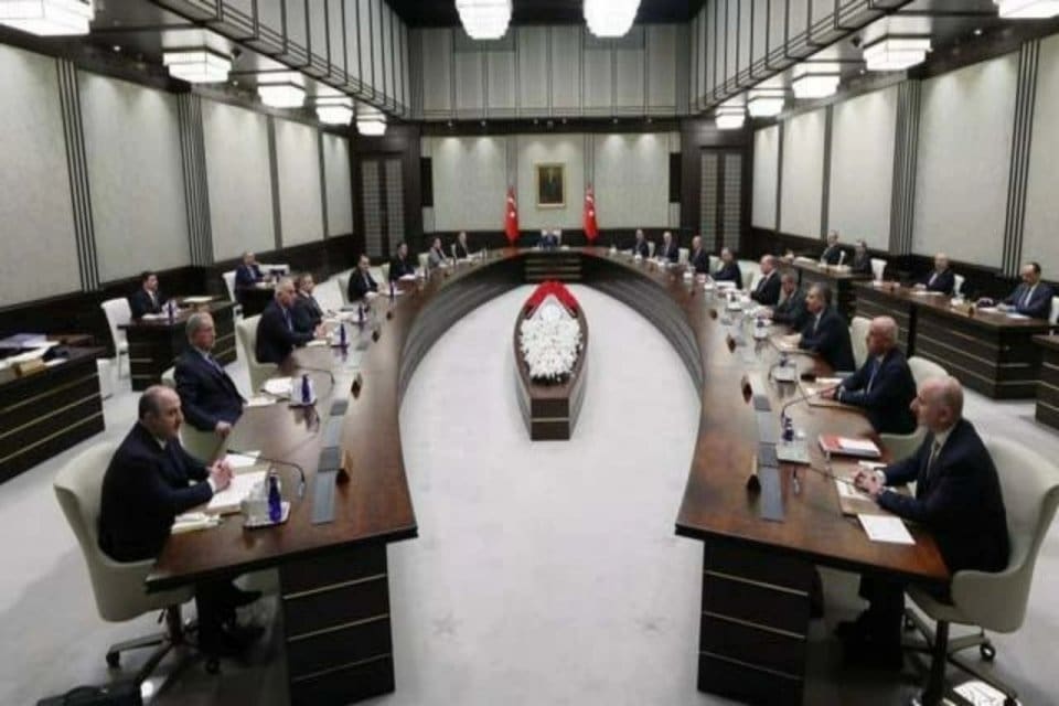 Kabine, AK Parti Genel Başkanı ve Cumhurbaşkanı Erdoğan başkanlığında toplandı.