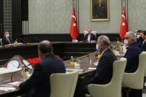 Cumhurbaşkanlığı Kabine Toplantısı, Kurban Bayramı nedeniyle &ouml;ne &ccedil;ekildi. Kabine, yarın