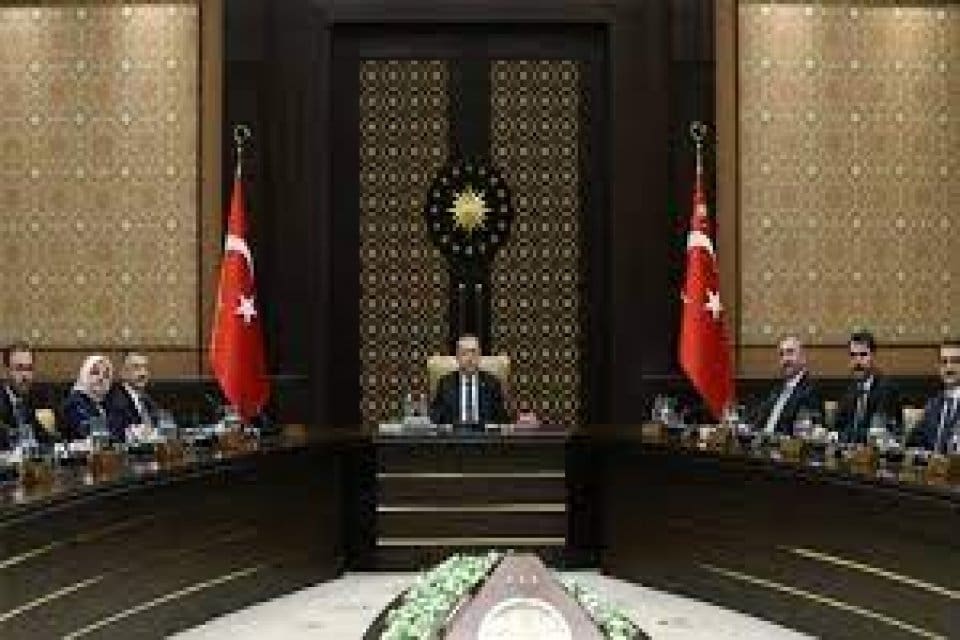 &nbsp; Cumhurbaşkanı Erdoğan başkanlığında Beştepe'de yapılan kabine toplantısı&nbsp;sona erdi. Toplantının