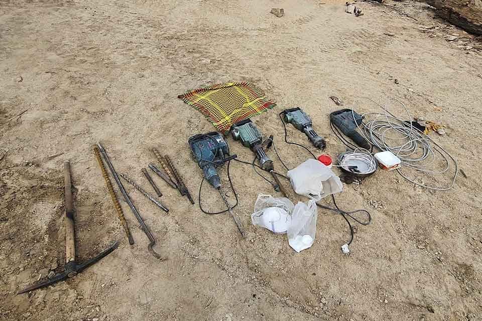 MUĞLA'da, ka&ccedil;ak kazı yapanlara y&ouml;nelik jandarma ekiplerince d&uuml;zenlenen operasyonda, 2