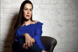Rus devlet kanalının spikeri Yekaterina Andreyeva&rsquo;nın &uuml;lkeden ka&ccedil;tığı iddia edildi.