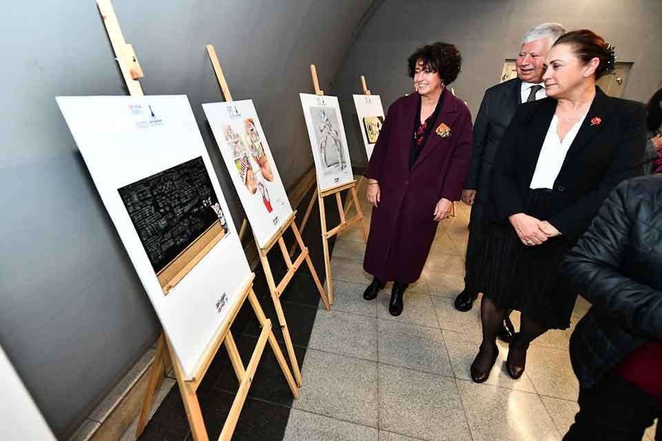 25 Kasım Kadına Y&ouml;nelik Şiddetle Uluslararası M&uuml;cadele G&uuml;n&uuml;'nde &Uuml;&ccedil;yol Metro