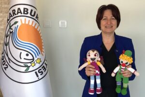 Karaburun Belediyesi, ilçenin köylerinde ikâmet eden kadınların ek gelir elde