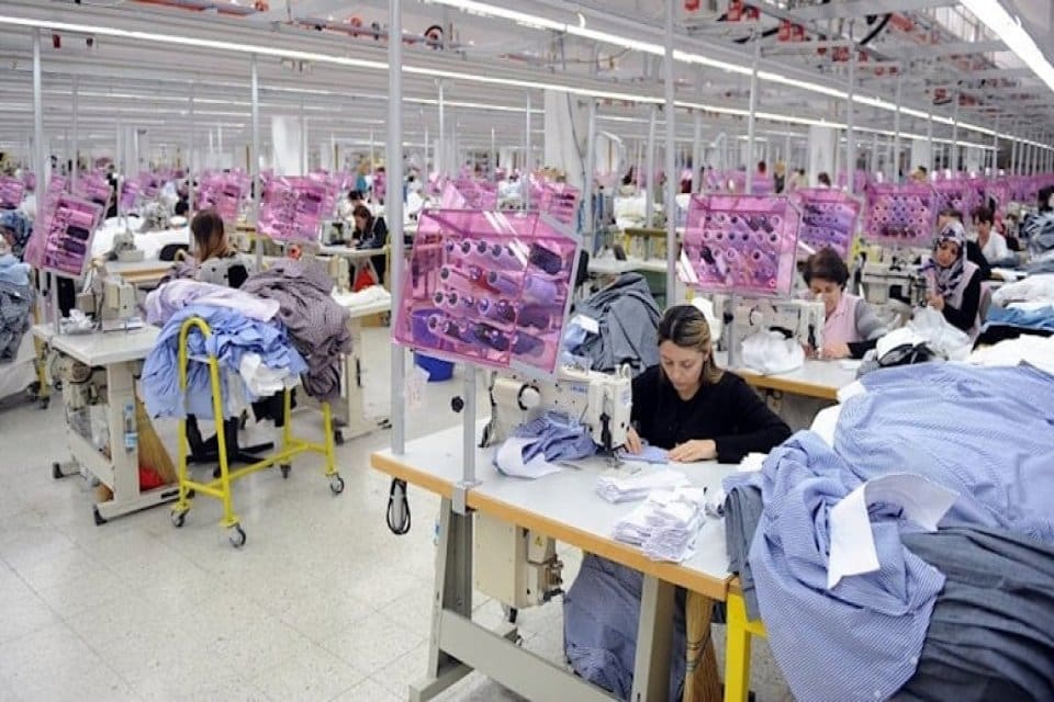 T&Uuml;İK'in verilerine g&ouml;re 2021'de istihdam oranı kadınlarda y&uuml;zde 28, erkeklerde