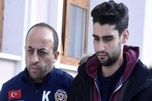 Konya'da sevgilisi Ayşe Dırla'yı (35) d&ouml;vd&uuml;ğ&uuml; &ouml;ne s&uuml;r&uuml;len &Ouml;zg&uuml;r Duran'ı