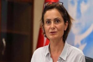 Canan Kaftancıoğlu'nun sosyal medya hesabı &uuml;zerinden yaptığı paylaşımda, "İmamoğlu'nu, karşılamak