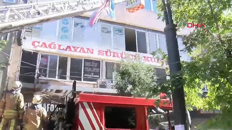 İstanbul Kağıthane'de 5 katlı binanın en &uuml;st katındaki tekstil at&ouml;lyesinde