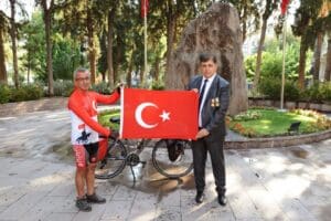 Karşıyaka Belediye Başkanı Dr. Cemil Tugay, Kurtuluş Savaşı&rsquo;nın kadın kahramanlarının