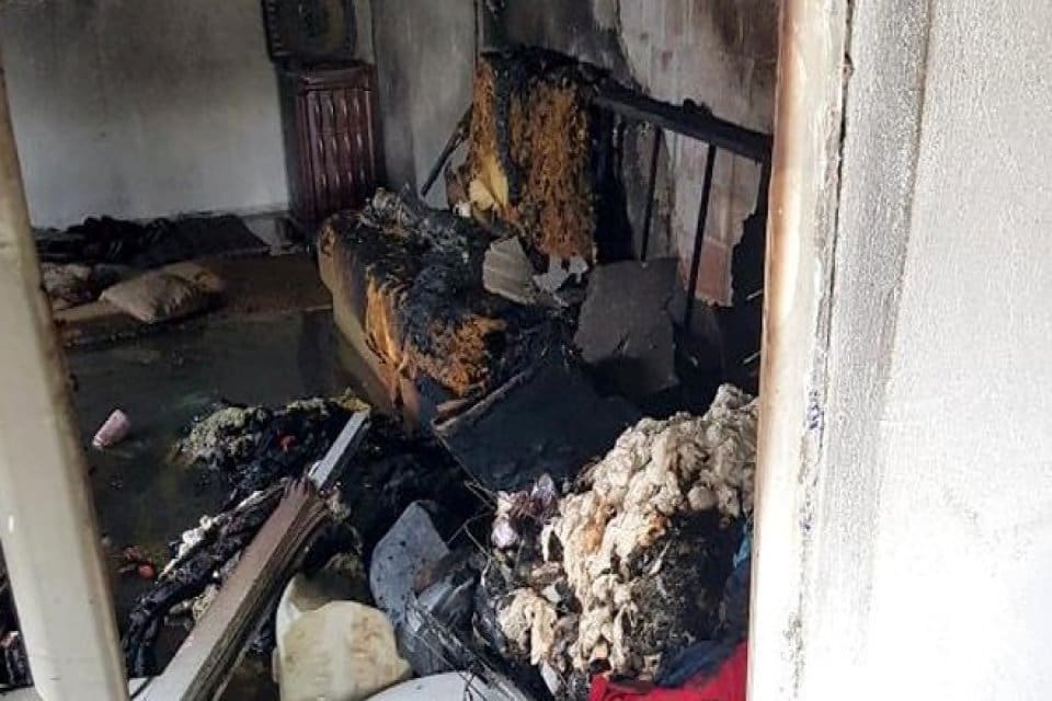 Antalya'nın Manavgat il&ccedil;esinde serada &ccedil;alışan Suriyeli ailenin kaldığı evde &ccedil;ıkan