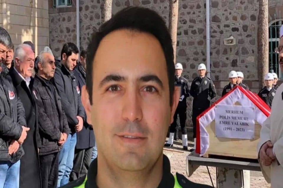 Sivas'ta evine giderken yolda kalp krizi ge&ccedil;iren polis memuru Emre