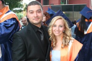 İzmirli Alperen-Meltem Özen çiftinin lisede başlayan tanışıklığı, üniversitede aşka, mezuniyetin