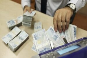 Kamu kurumlarının yurt dışından sağladığı kredilerde Hazine garantisi oranı y&uuml;zde