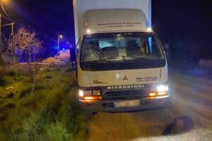 İZMİR'in &Ouml;demiş il&ccedil;esinde, yolun karşısına ge&ccedil;mek isteyen Osman &Uuml;st&uuml;n (53),