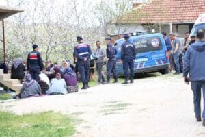 Yatalak eşi Ayşe Mandal'ı (52) av t&uuml;feğiyle vurarak &ouml;ld&uuml;ren Alattin