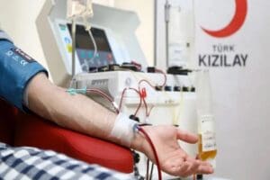 Kızılay'a kan bağışı yapılmaması nedeniyle kalp ameliyatlarının y&uuml;zde 30'unun ertelendiği