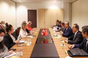 Dışişleri Bakanı Mevl&uuml;t &Ccedil;avuşoğlu, NATO Dışişleri Bakanları Toplantısı i&ccedil;in geldiği