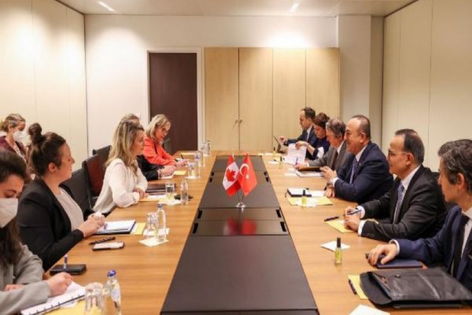 Dışişleri Bakanı Mevl&uuml;t &Ccedil;avuşoğlu, NATO Dışişleri Bakanları Toplantısı i&ccedil;in geldiği