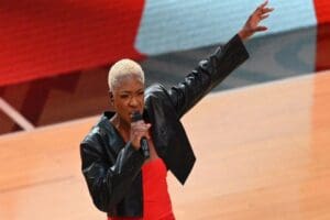 Kanadalı şarkıcı Jully Black, Pazar g&uuml;nk&uuml; NBA All Star oyunlarında,