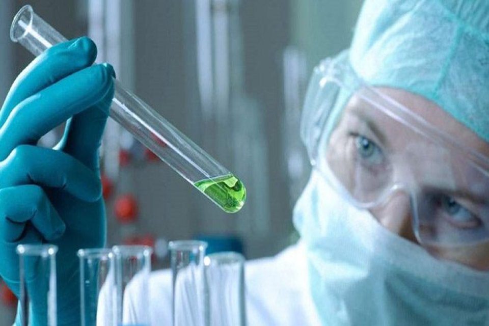İngiltere’de bilim insanları, kanserli hücreleri öldüren yeni bir kanser tedavisinin