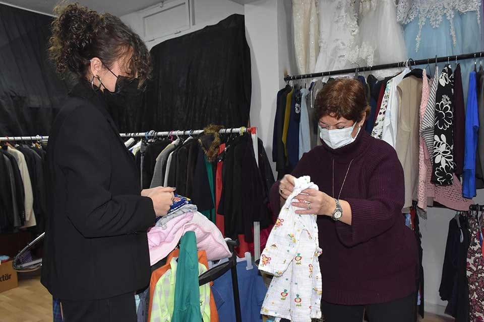 MUĞLA'nın Fethiye il&ccedil;esinde 15 yaşında kansere yakalanan Eda Sıla Yılmaz