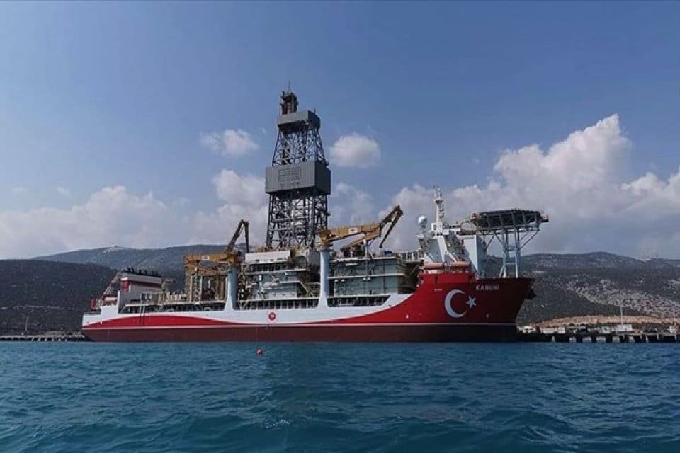Enerji ve Tabii Kaynaklar Bakanı D&ouml;nmez, "Kanuni Sondaj Gemimiz ilk