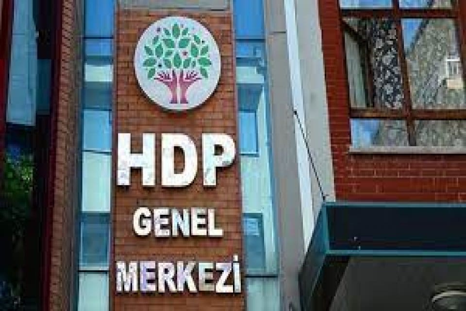 HDP'den yapılan a&ccedil;ıklamada, Anayasa Mahkemesi'nde 11 Nisan'da g&ouml;r&uuml;lecek kapatma davasında