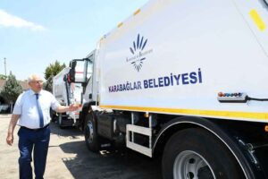 Temizlik İşleri Müdürlüğü'ne 3 yeni çöp toplama aracı kazandırıldı. Ülkenin