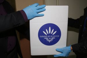 Karabağlar Belediyesi, koronavir&uuml;s salgını nedeniyle zor duruma d&uuml;şen kesimlerden m&uuml;zisyenleri