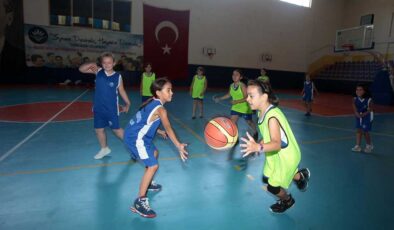 Karabağlar Belediyesi Yaz Spor Okulları önlemlerle açıldı