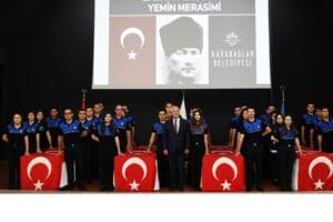 Karabağlar Belediyesi&rsquo;nde asıl memurluğa atanmaya hak kazanan 39 zabıta personeli,