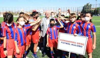 Karabağlar'da amatör spor kulüplerine coşkulu açılış