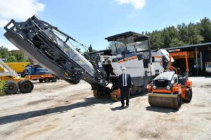 Karabağlar Belediyesi, Fen İşleri M&uuml;d&uuml;rl&uuml;ğ&uuml; Şantiyesi&rsquo;ne kazandırdığı son teknoloji ara&ccedil;ların