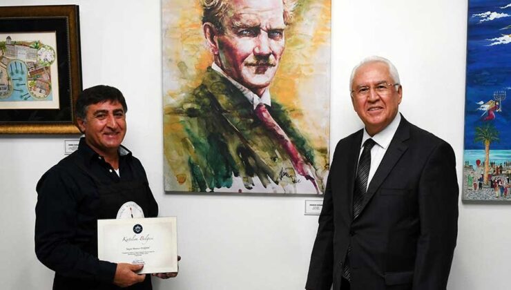 Karabağlar'da 'Cumhuriyet Daima V' sergisi törenle açıldı