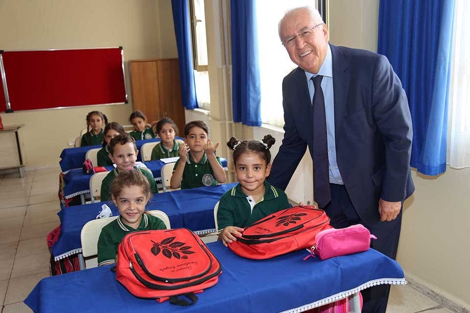 Karabağlar Belediye Başkanı Muhittin Selvitopu, 500 bin kişinin yaşadığı Karabağlar&rsquo;da