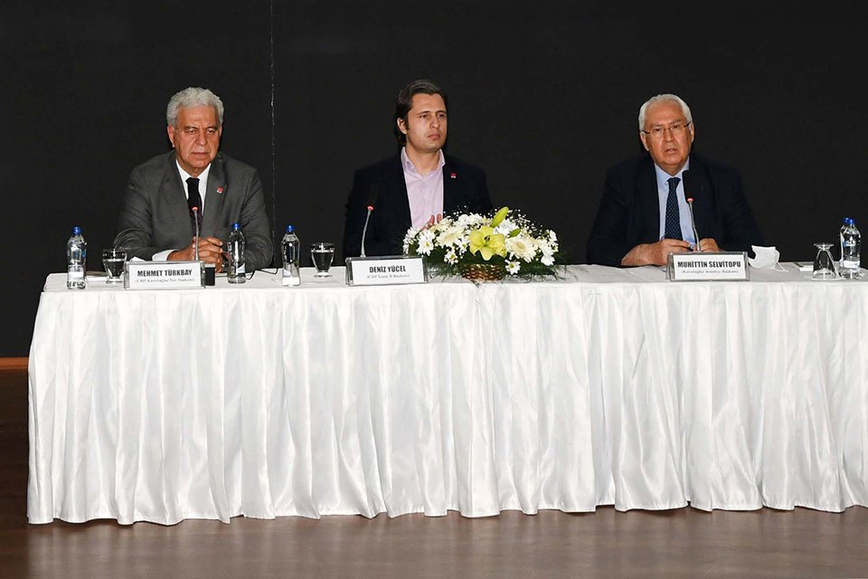 CHP İzmir İl Başkanlığı'nın esnaf kesiminin sorunlarını yerinde belirlemek ve