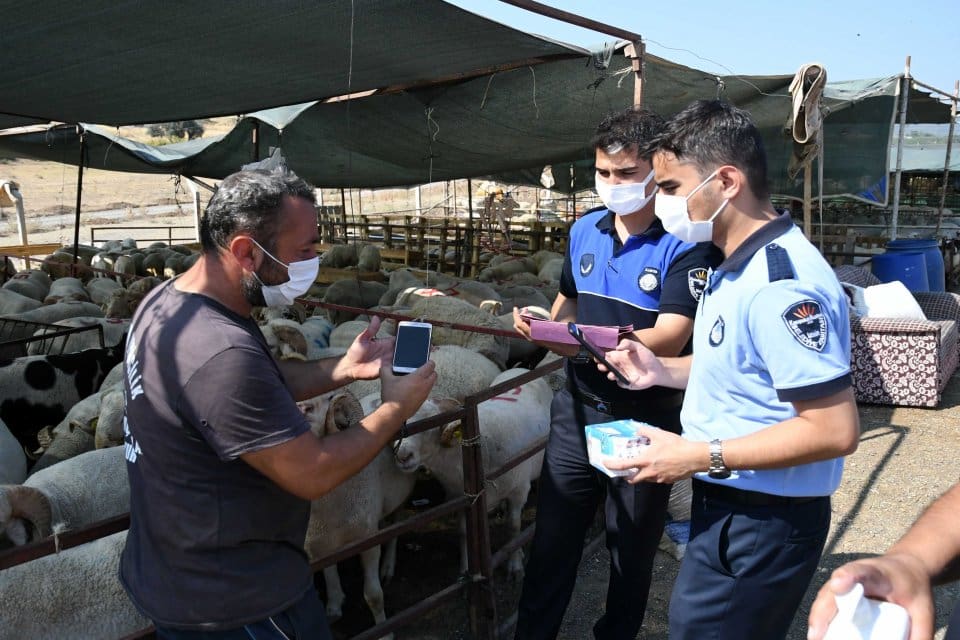 Karabağlar&rsquo;da yaklaşan Kurban Bayramı nedeniyle il&ccedil;e sınırları i&ccedil;erisinde bulunan kurban