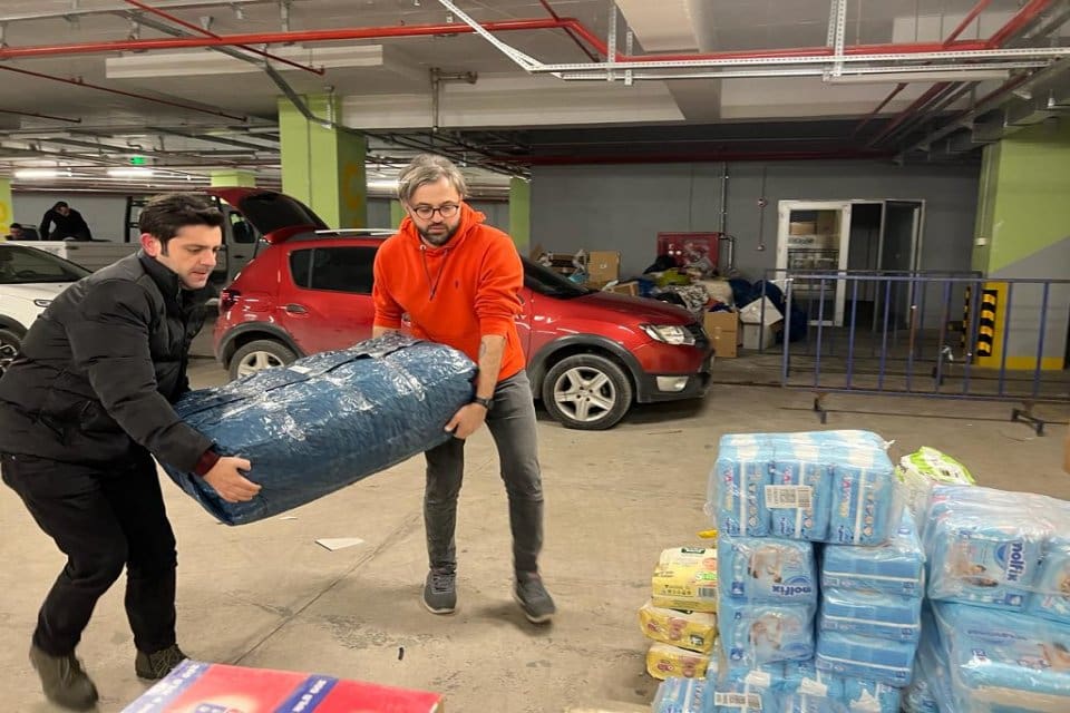 Ağır kış koşullarında yaşam m&uuml;cadelesi veren depremzede vatandaşlarımız i&ccedil;in başlattığımız
