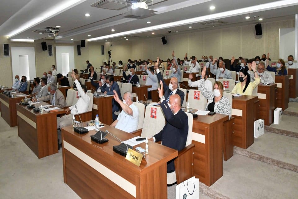 Millet İttifakı&rsquo;nın Karabağlar Belediye Meclisi &uuml;yeleri, &Ccedil;in Halk Cumhuriyeti&rsquo;nin baskı