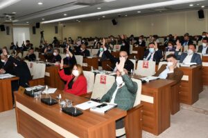 Karabağlar Belediye Meclisi'nin nisan ayı ilk oturumunda, Uzundere’de yapımına başlanan