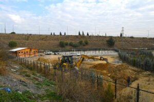 Karabağlar’ın 58 mahallesindeki park ve bahçelerde kullanılacak çalı, yer örtücü