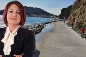 Karaburun Belediyesi, ilçenin farklı noktalarında gerçekleştirdiği yenileme çalışmalarına bir yenisini