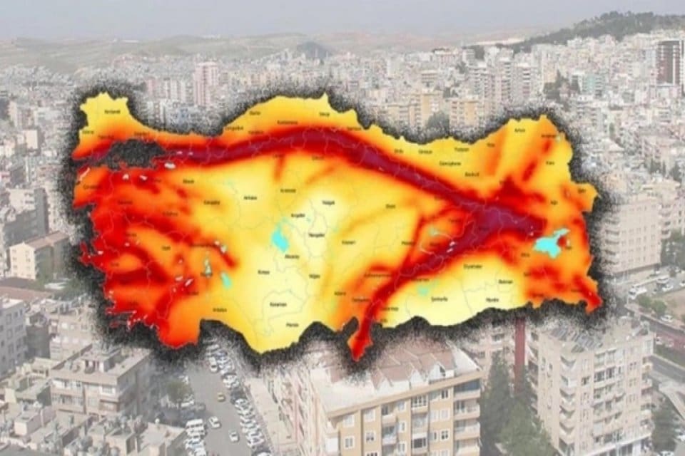 10 ilde b&uuml;y&uuml;k yıkıma neden olan depremlerin ardından şimdi de
