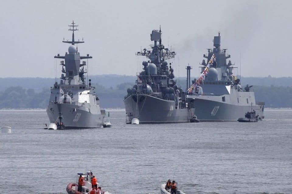 RIA'da yer alan son dakika gelişmesine g&ouml;re, Rus savaş gemisi,