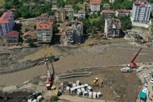 Afet ve Acil Durum Y&ouml;netimi Başkanlığı (AFAD), sel nedeniyle Kastamonu'da