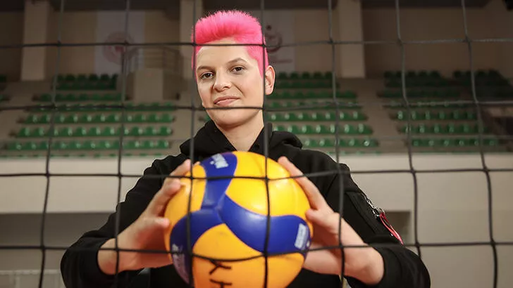 Kariyerini İtalya'nın Igor Gorgonzola Novara takımında s&uuml;rd&uuml;ren milli voleybolcu Ebrar